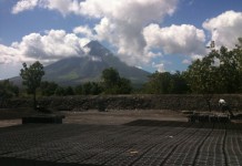 Au pied du volcan Mayon