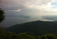 Fin de journée sur la lac Taal