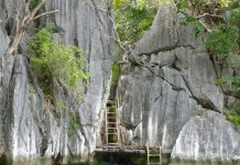 L'entrée cachée de Twin Lagoons
